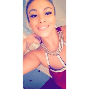 Meet your Posher, Whitney